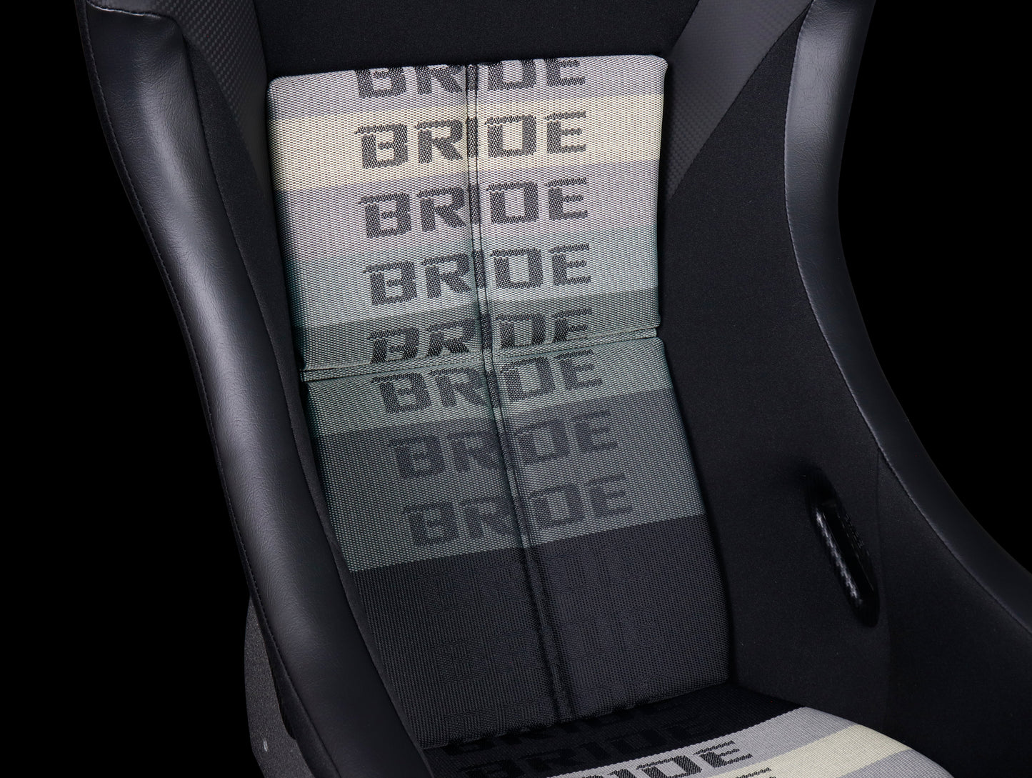 Bride Zeta IV Wide Race Seat - Gradation Logo