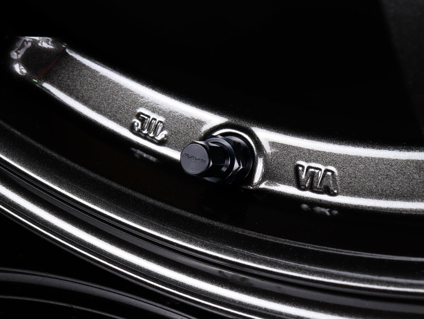 Volk Racing TE37 Saga S-Plus Wheels - Diamond Dark Gunmetal / 18x9.5 / 5x114