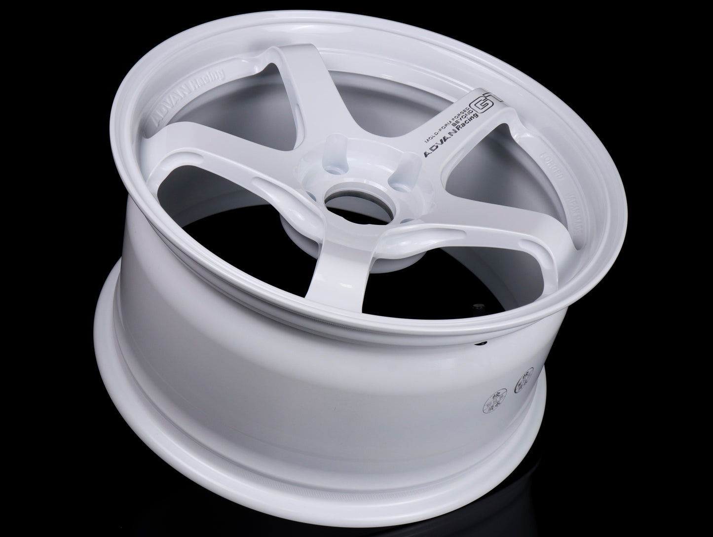 Advan Racing GT Beyond Wheels - Racing White - 18x9.5 / 5x120 / +38