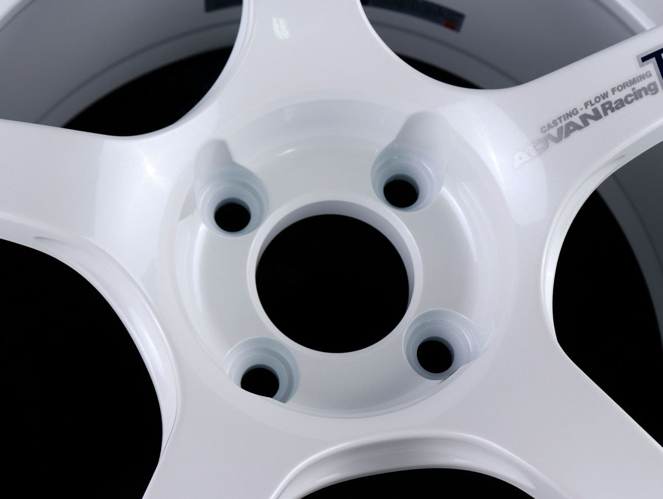 Advan Racing TC4 Wheels - White 15x8 / 4x100 / +35