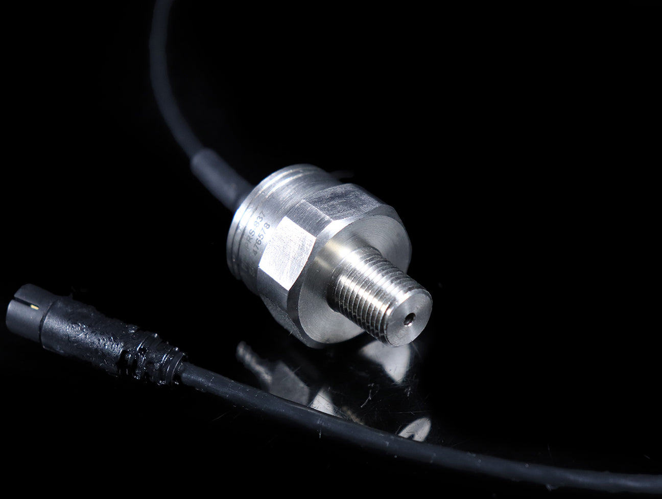 AiM Oil/Fuel Pressure Sensor - 0-150psi / 10bar