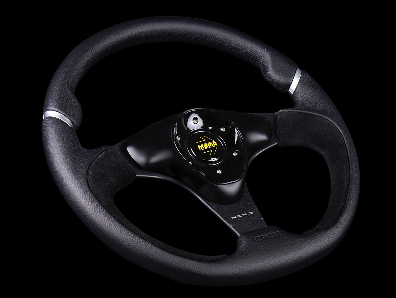 Momo Nero 350mm Steering Wheel