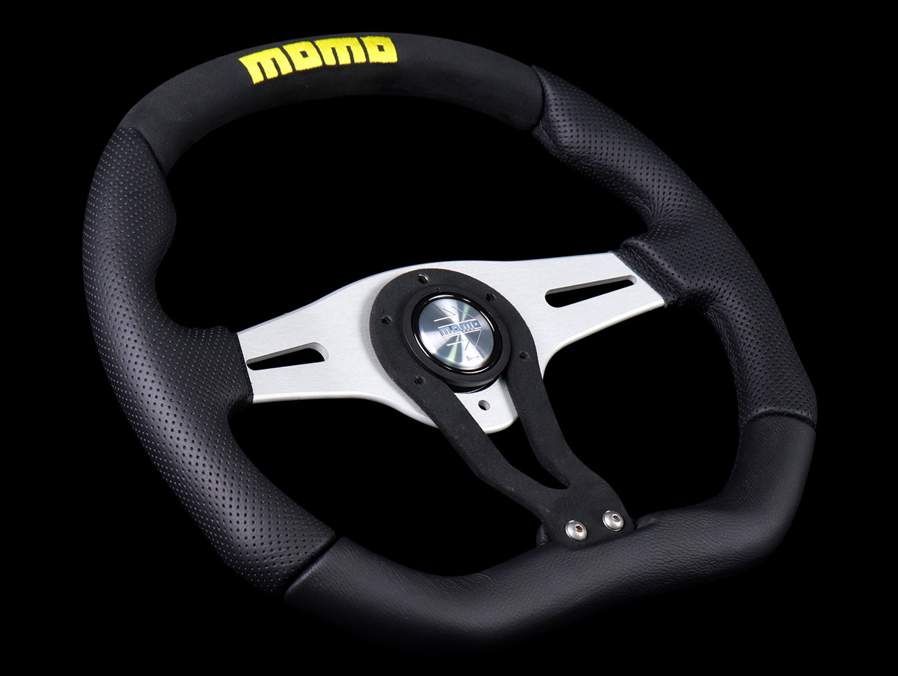 Momo Trek 350mm Steering Wheel - Black