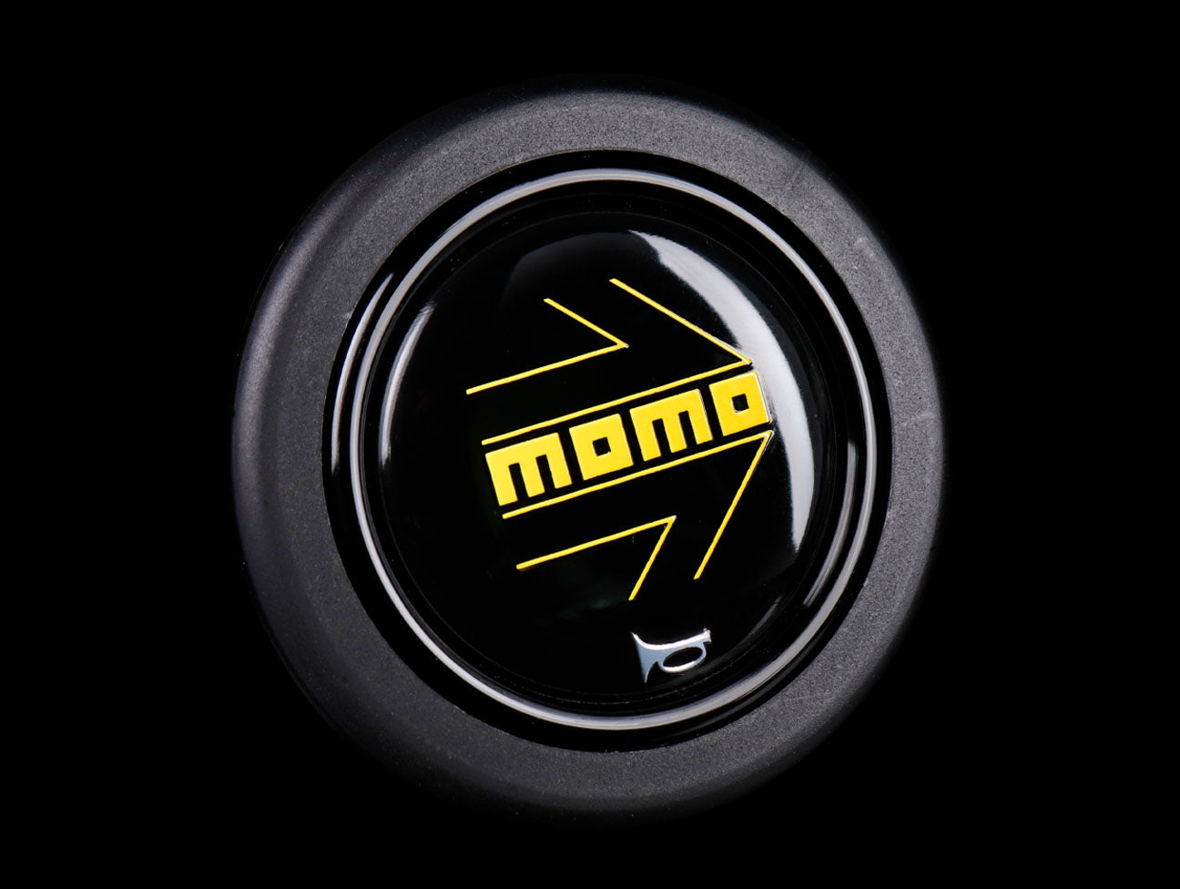 Momo Horn Button
