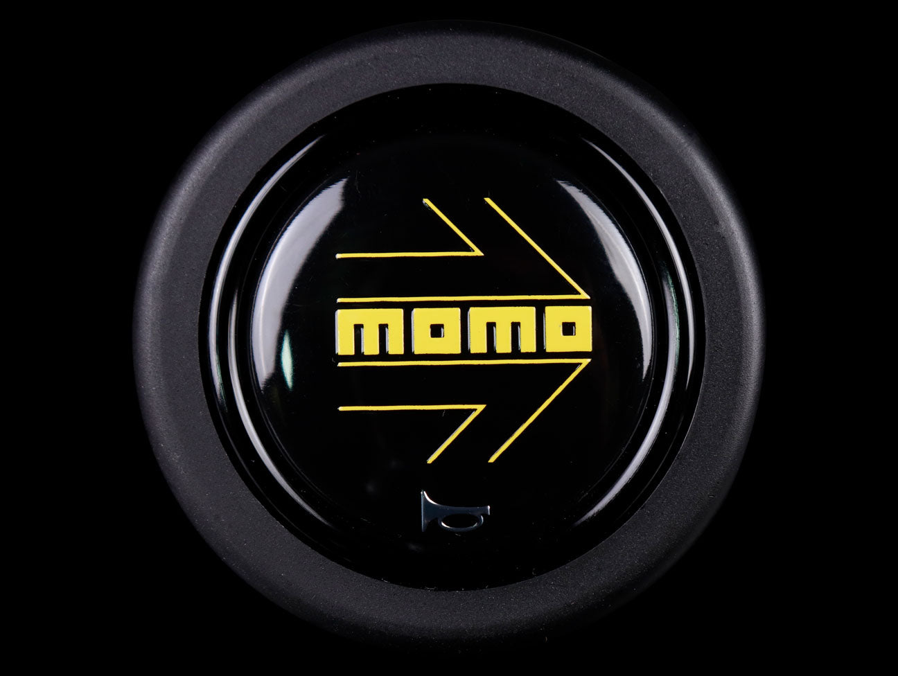 Momo Horn Button