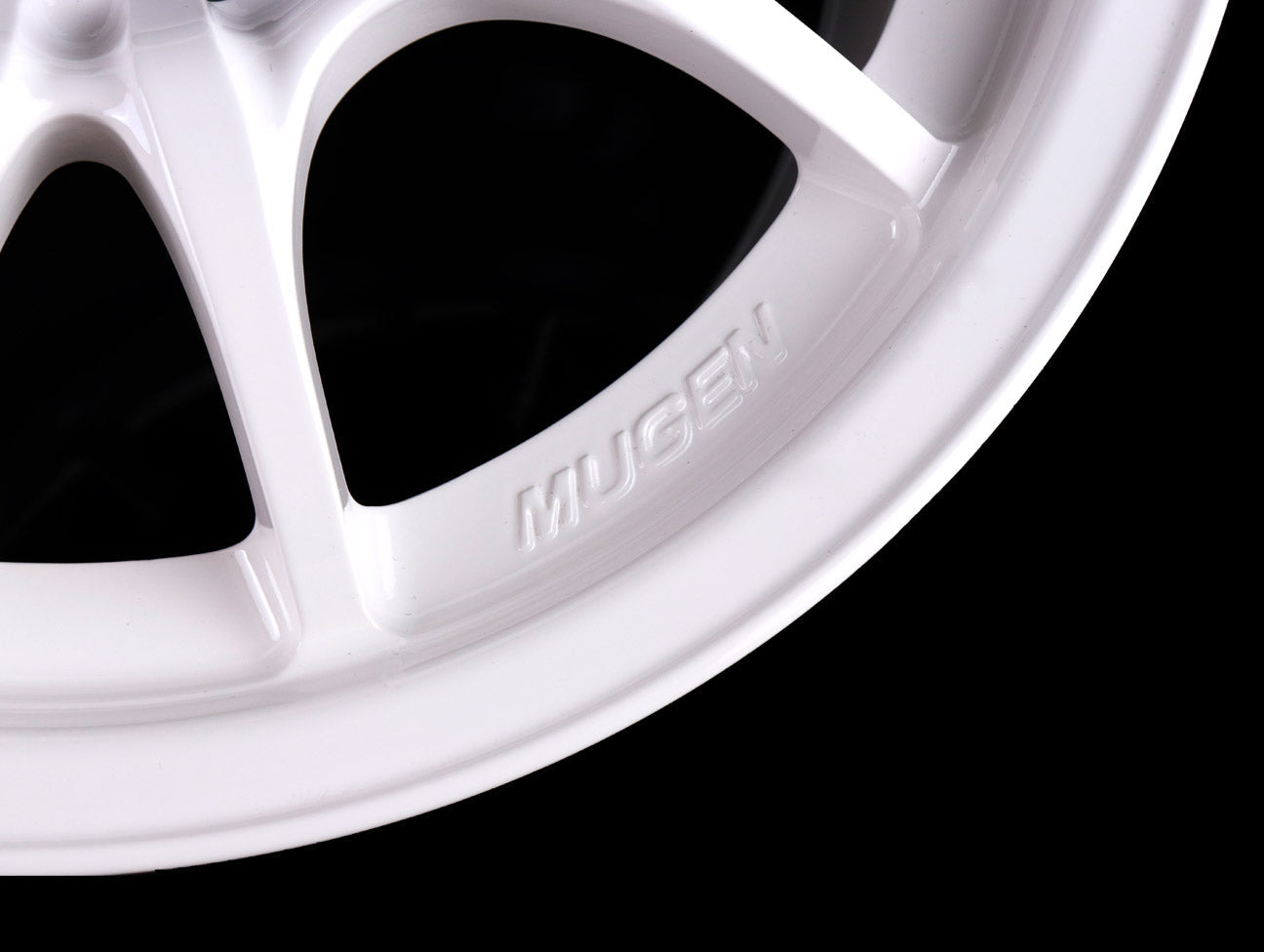 Mugen MC10L White Wheel - 15x8.0 / 5x114 / +32