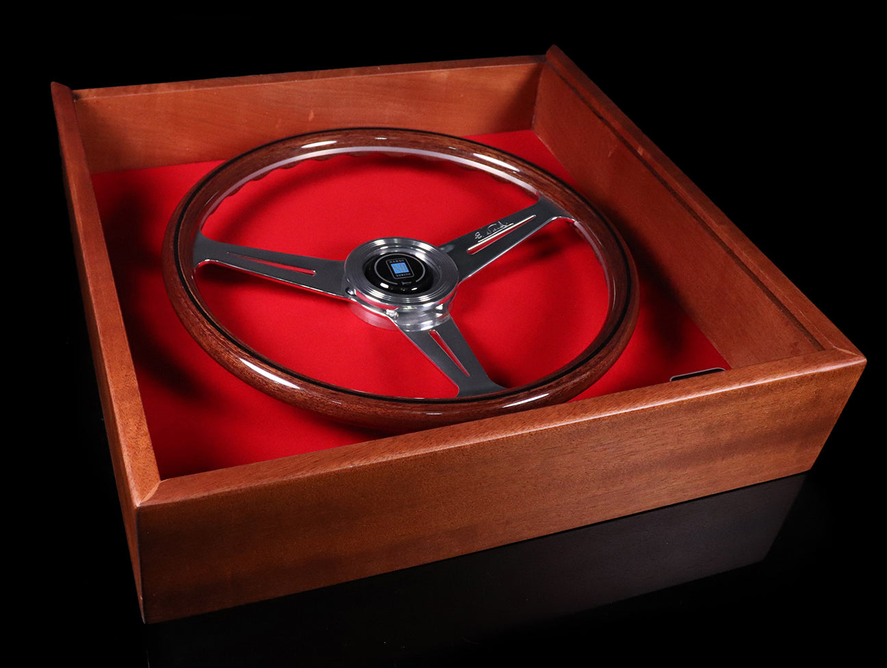 Nardi Classic Wood 360mm Steering Wheel w/ Polished Spokes in Wooden Case