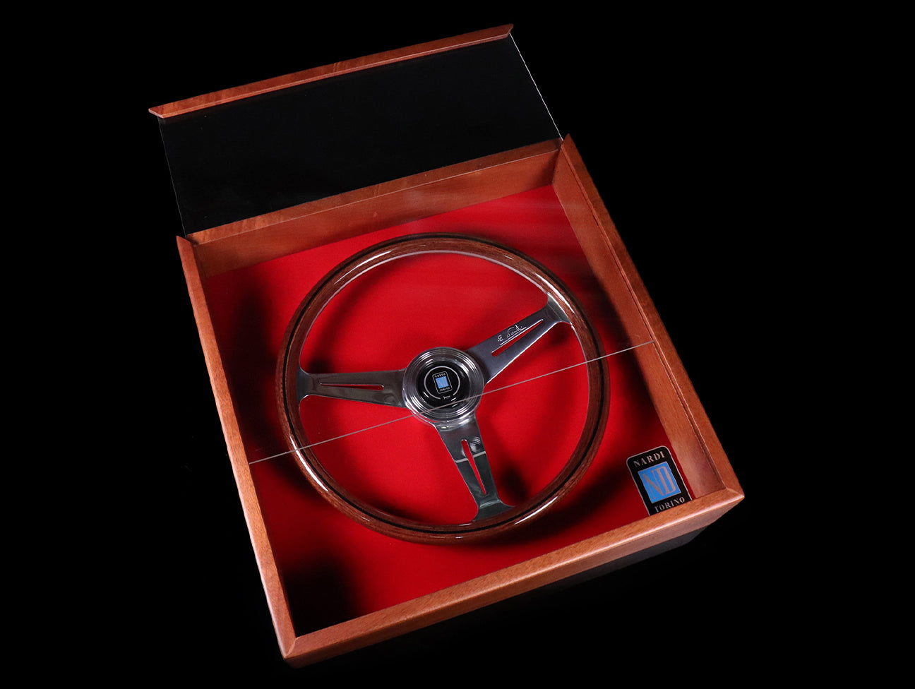 Nardi Classic Wood 360mm Steering Wheel w/ Polished Spokes in Wooden Case