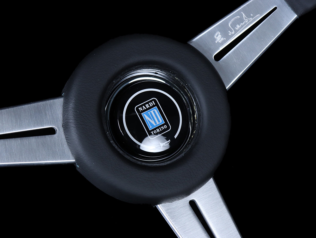 Nardi Classico Satin 365mm Steering Wheel - Black Leather / Satin Silver Spokes / Black Stitch