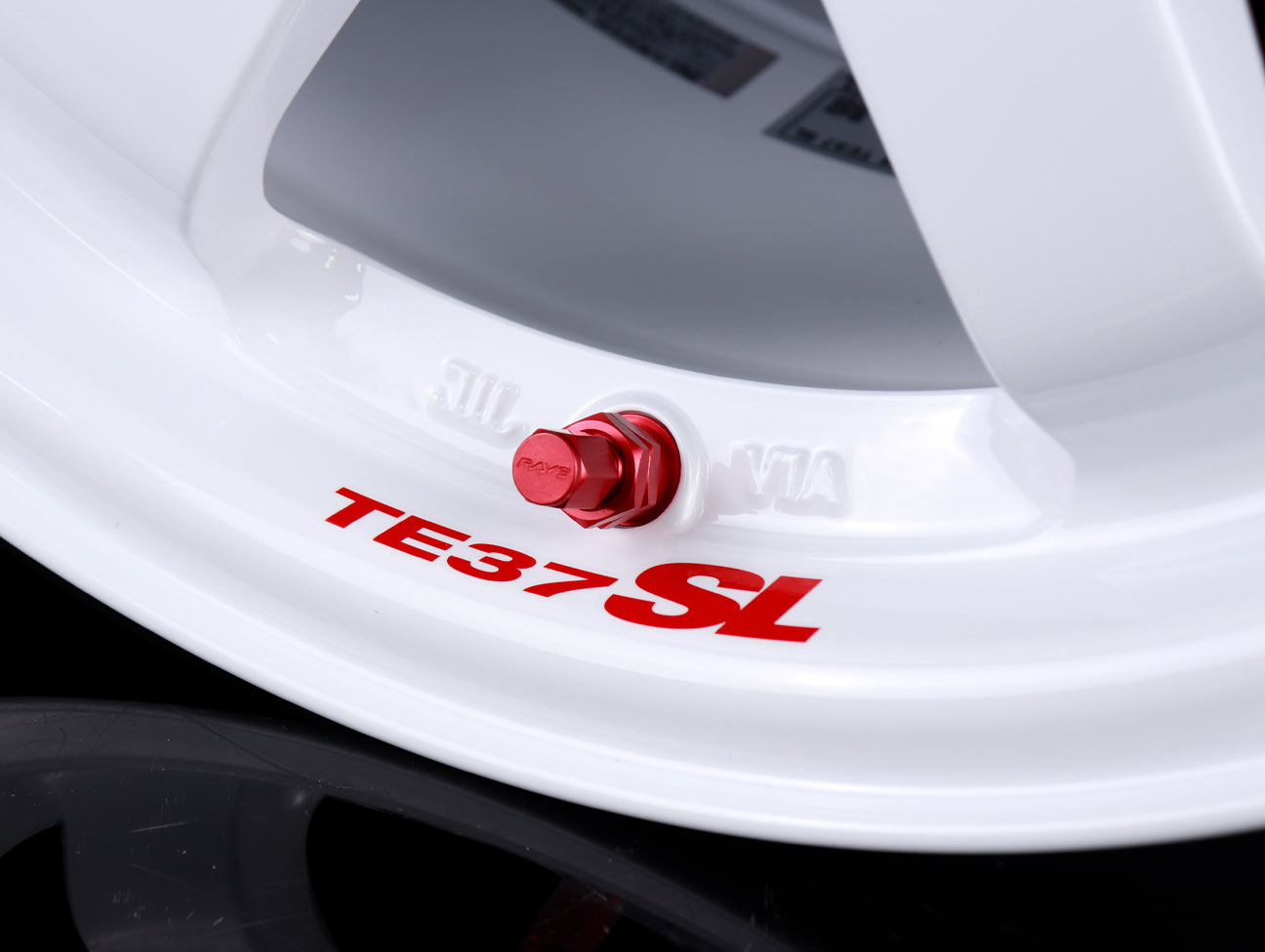 Volk Racing TE37SL Super Lap Edition - Dash White 15x8.0 / 5x114 / +32