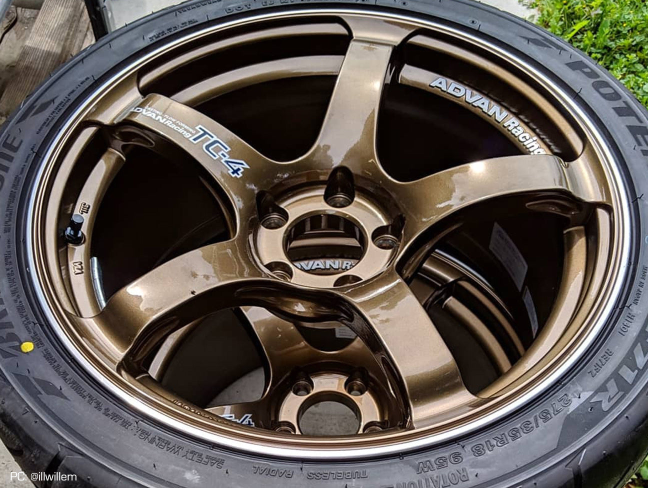 Advan Racing TC4 Wheels - Umber Bronze / 18x9.5 / 5x114 / +45