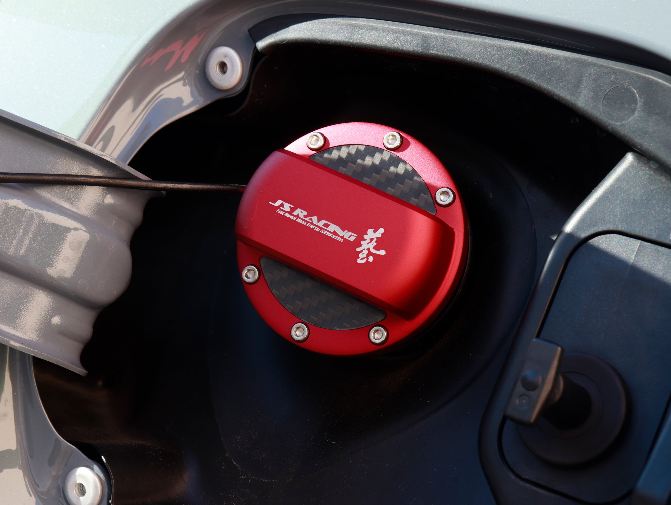 J_s-Racing-Fuel-Cap-Cover-12.