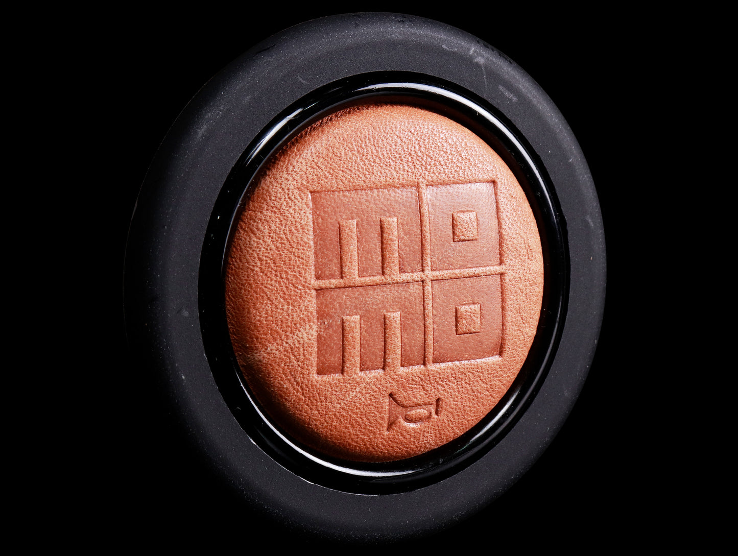 Momo Heritage Horn Button