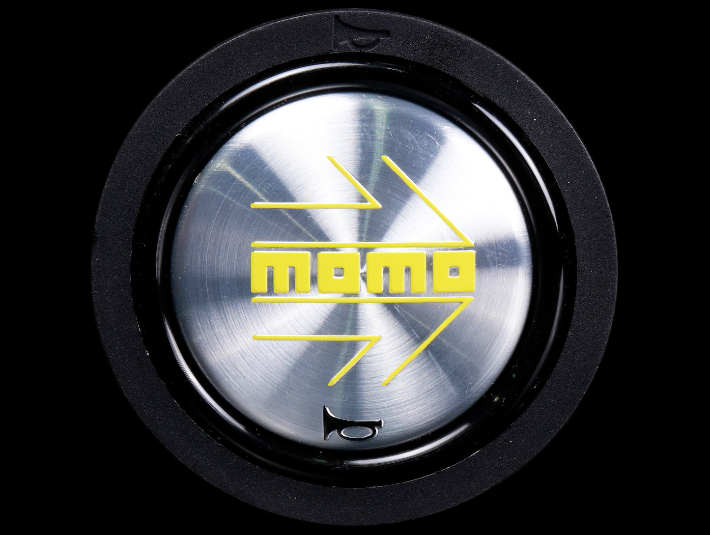 Momo Horn Button