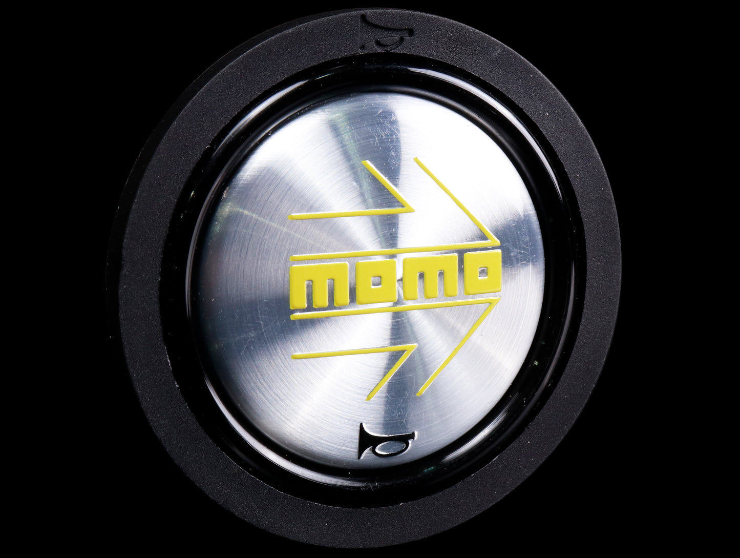 Momo Horn Button