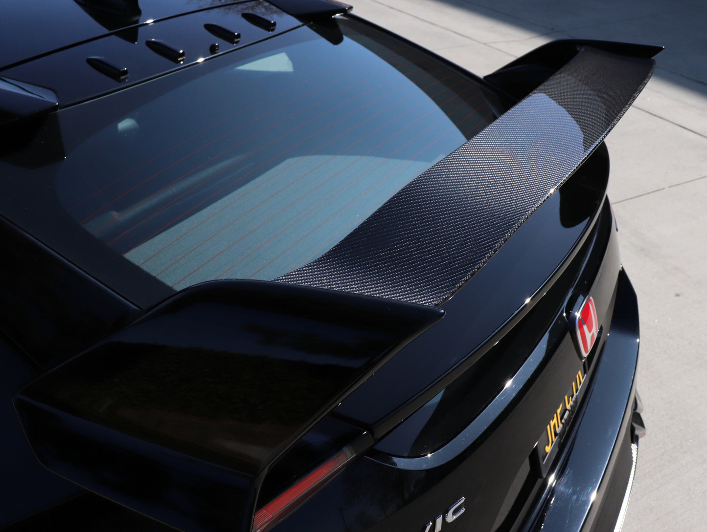 Seibon OEM Style Carbon Fiber Rear Center Spoiler - 17-21 Civic Type-R (FK8)