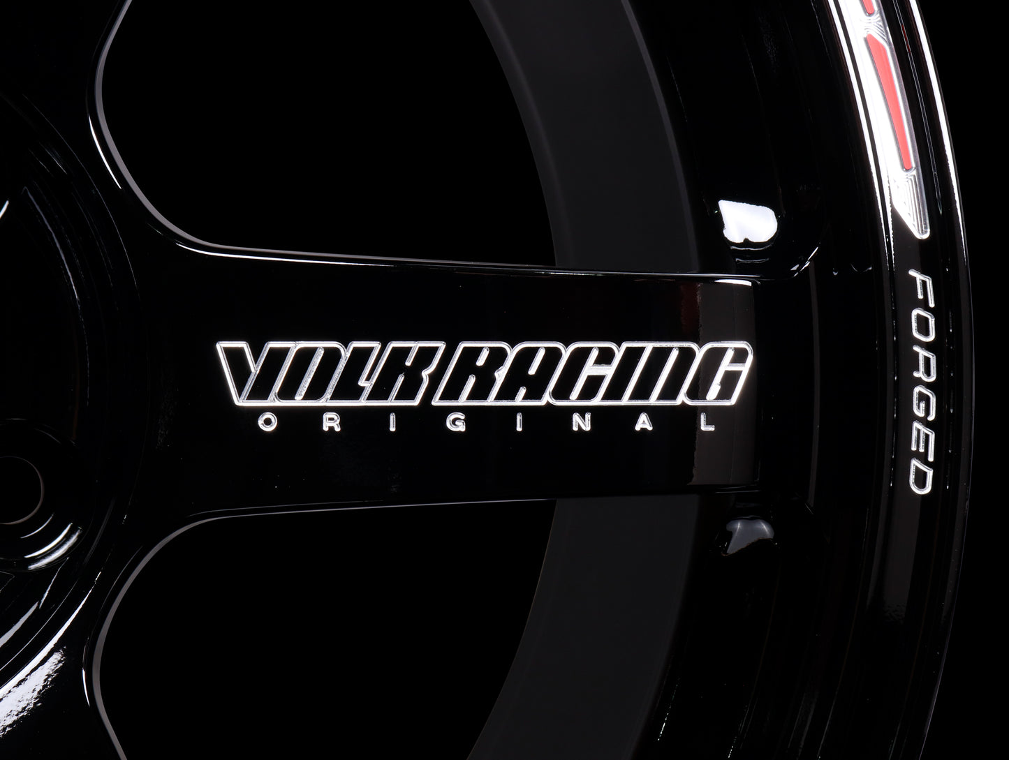 Volk Racing TE37 Saga S-Plus Time Attack Wheels - Black/Redot / 18x9.5 / 5x114