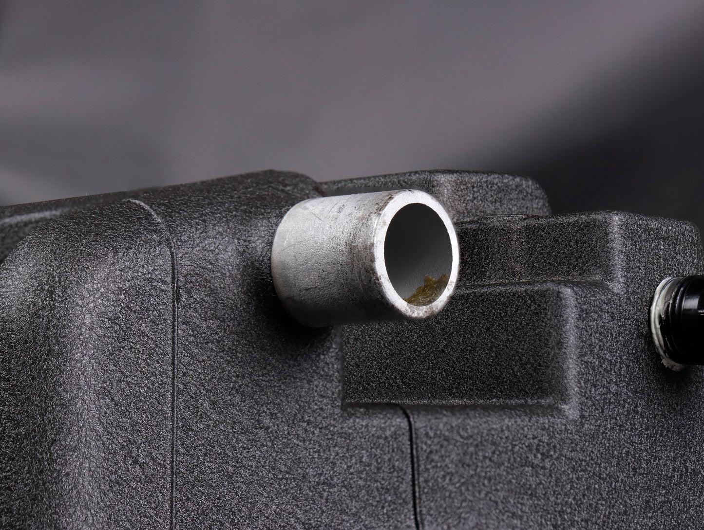 Honda OEM K-Series Valve Cover w/AN Fitting and Skunk2 Oil Cap - Wrinkle Black (Used)