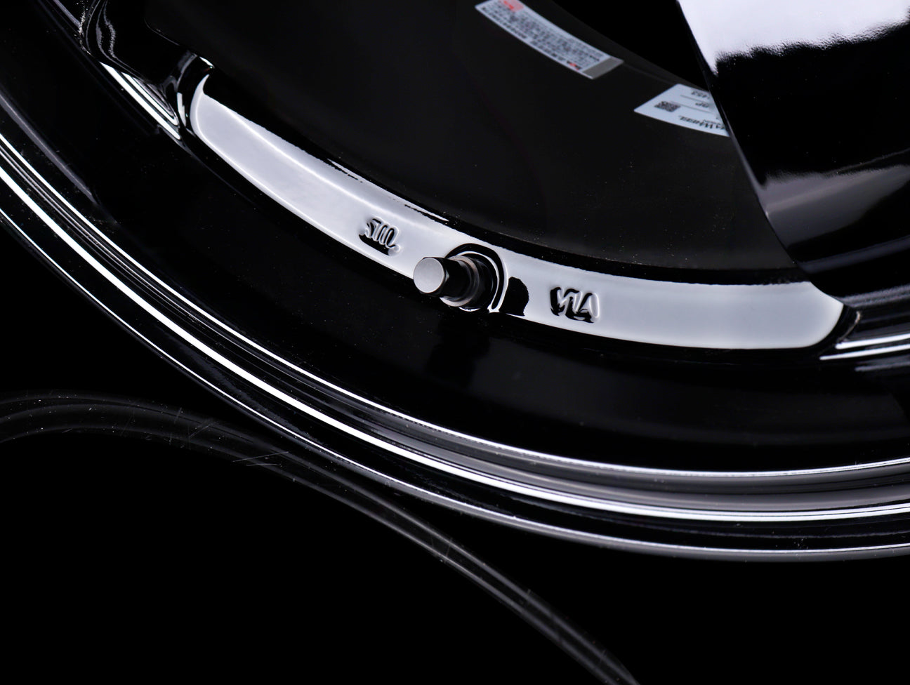 Advan Racing GT Wheels - Racing Gloss Black / 20x9.5 / 5x114 / +28