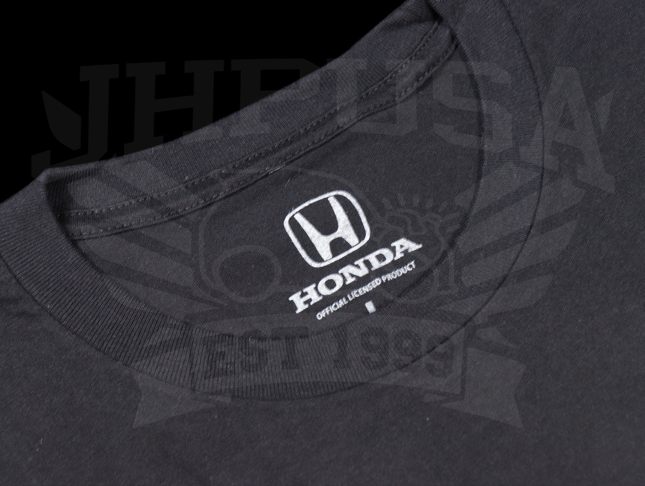 Official Licensed - Honda Civic Type-R Illustrated T-Shirt - Black